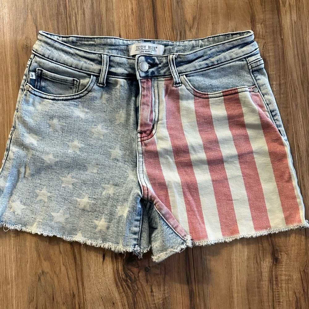 Womens Judy Blue shorts. size large